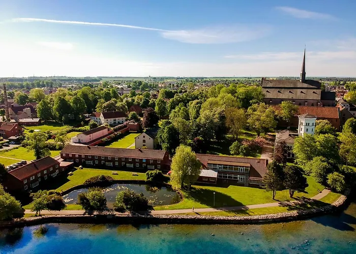 Vadstena Folkhoegskola Vandrarhem